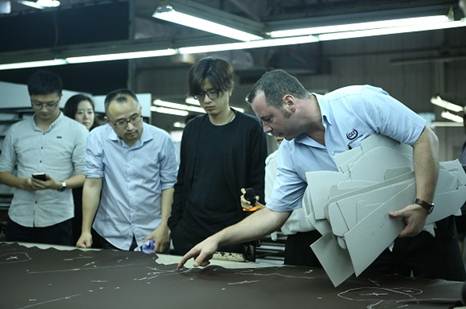 巴斯特的极致天窗工艺瓦力游戏app遇见伟(图16)